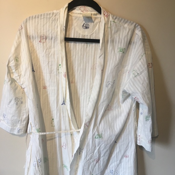 By elosise size medium cream coloured robe. - Picture 2 of 7